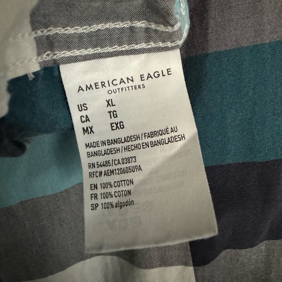 American Eagle Blue and White Plaid Men’s Button up - Picture 4 of 5